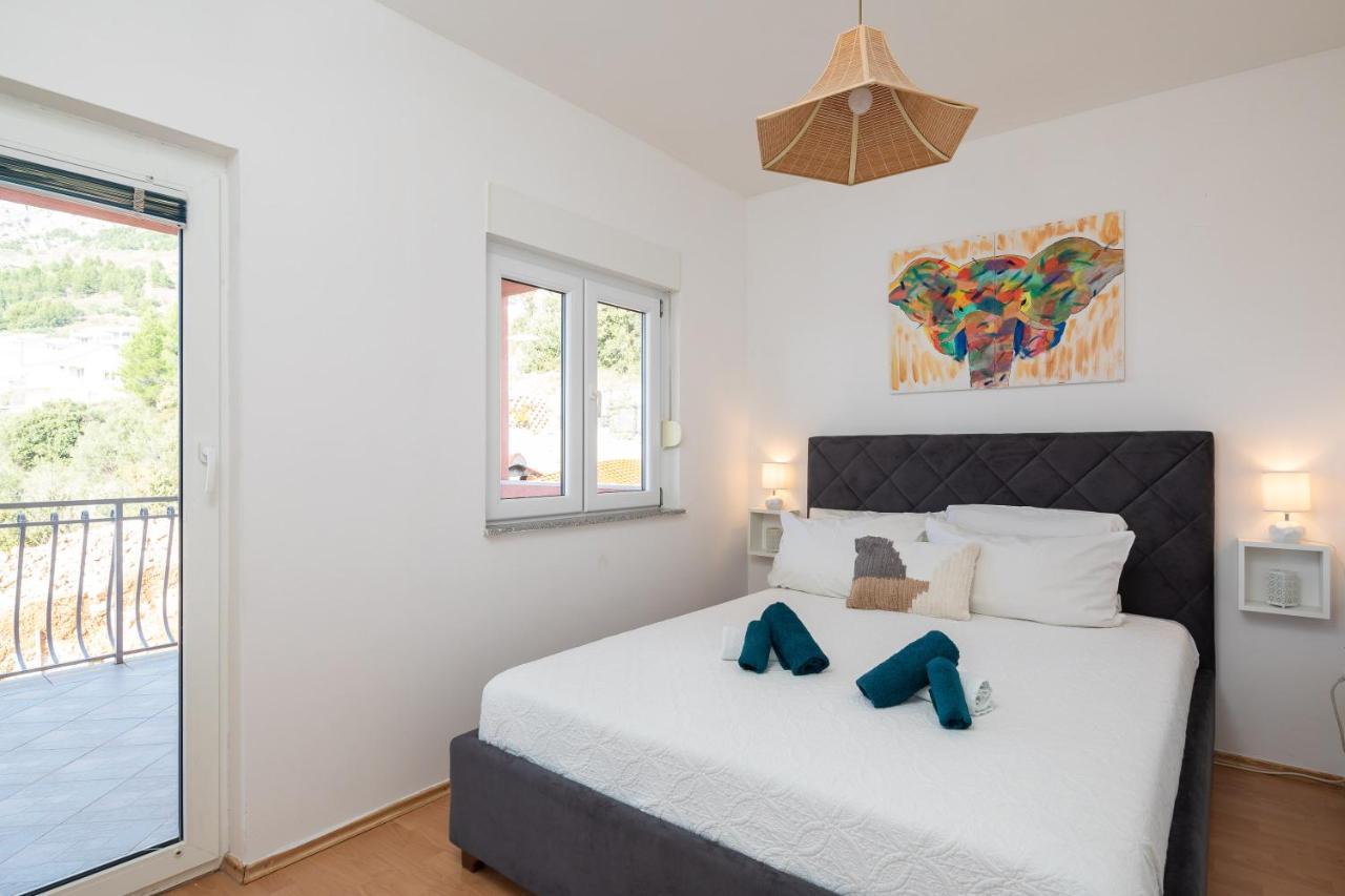 Solaris Holiday Home - Private Pool Stanici Bagian luar foto