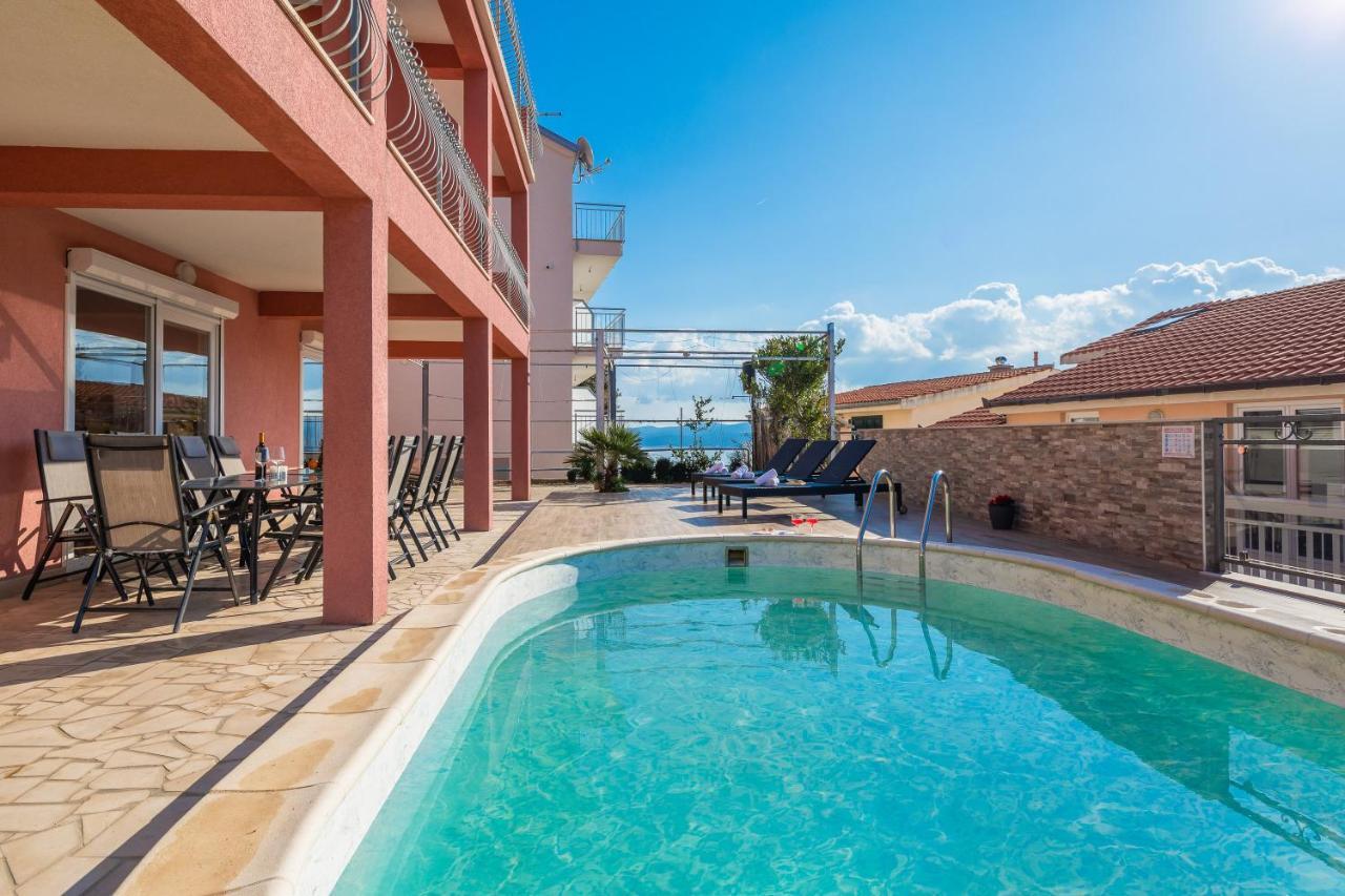 Solaris Holiday Home - Private Pool Stanici Bagian luar foto